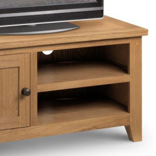 Astoria TV Stand, Oak Wood
